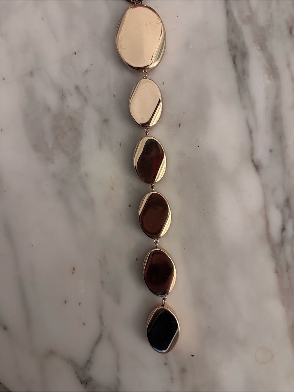 Gold Statement Lariat Necklace/ Y Necklace - Elegant and Subtly Sexy - Picture 3 of 4